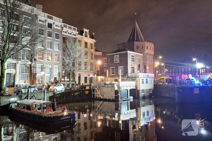 Man door hulpdiensten uit water gered en gereanimeerd
