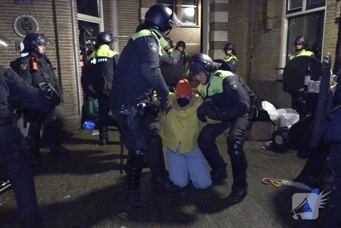 ME ontruimt Binnengasthuis UvA