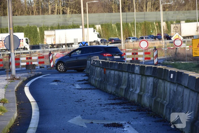 Gemeente plaatst extra bouwhekken