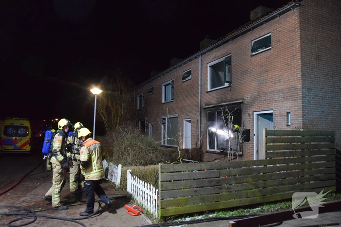 Uitslaande brand in woning waar eerder vrouw werd overgoten met zuur