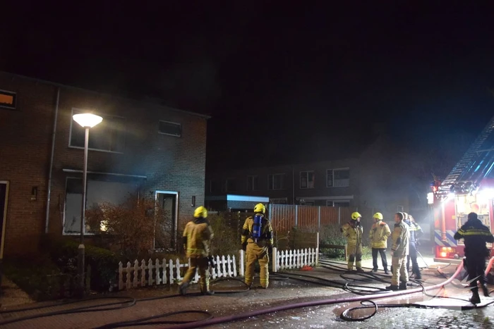 Uitslaande brand in woning waar eerder vrouw werd overgoten met zuur