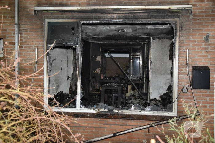 Uitslaande brand in woning waar eerder vrouw werd overgoten met zuur
