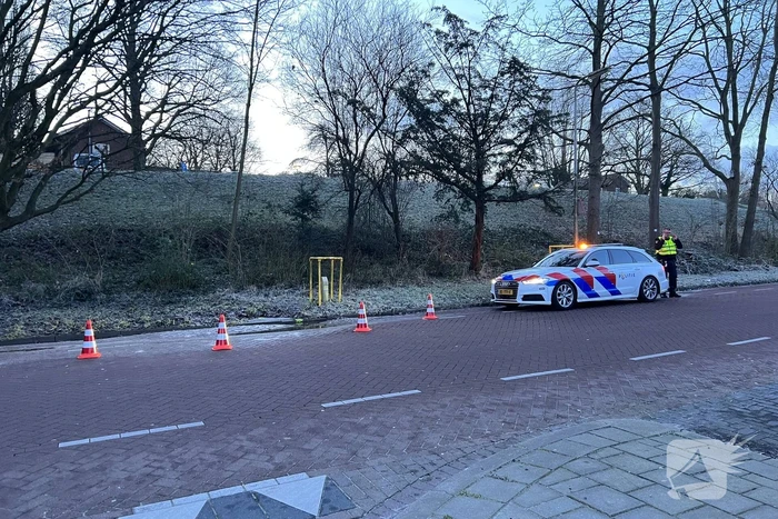 Fietser met spoed naar ziekenhuis gebracht