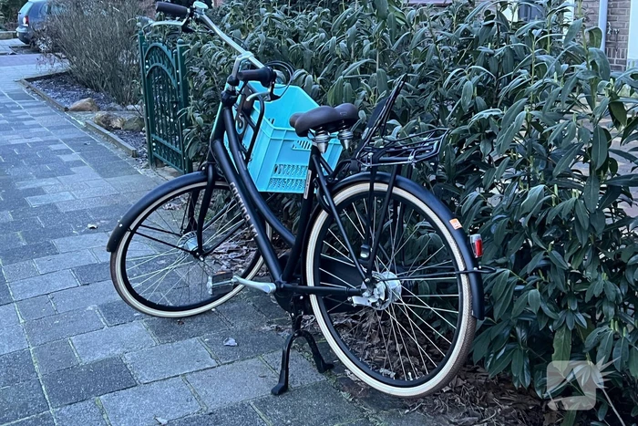 Fietser met spoed naar ziekenhuis gebracht