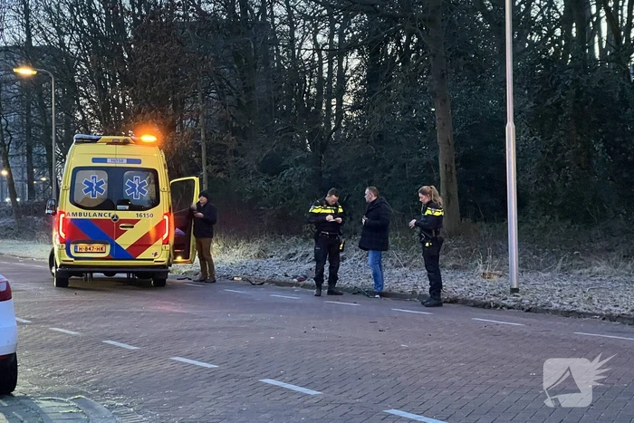 Fietser met spoed naar ziekenhuis gebracht