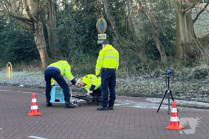 Fietser met spoed naar ziekenhuis gebracht