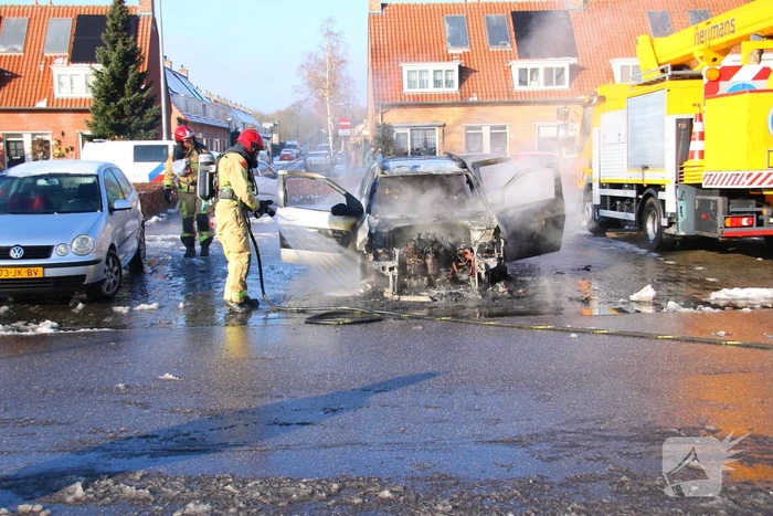 Auto uitgebrand op parkeerplaats Lidl