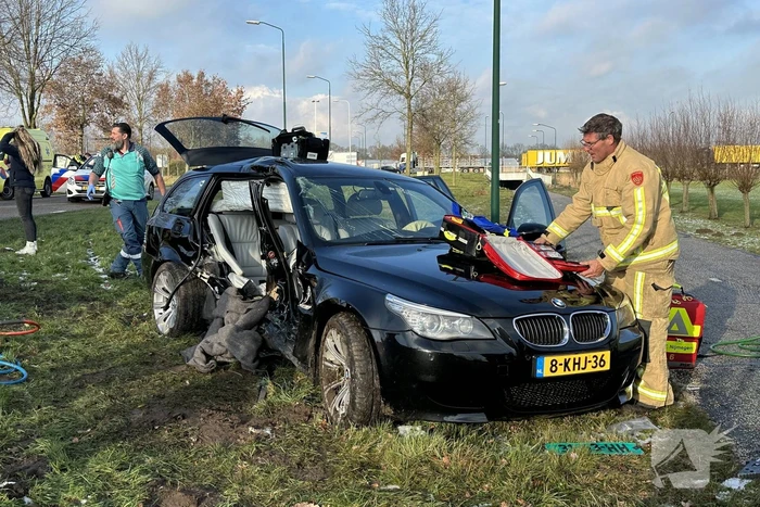 Drie personenwagens betrokken bij zware aanrijding