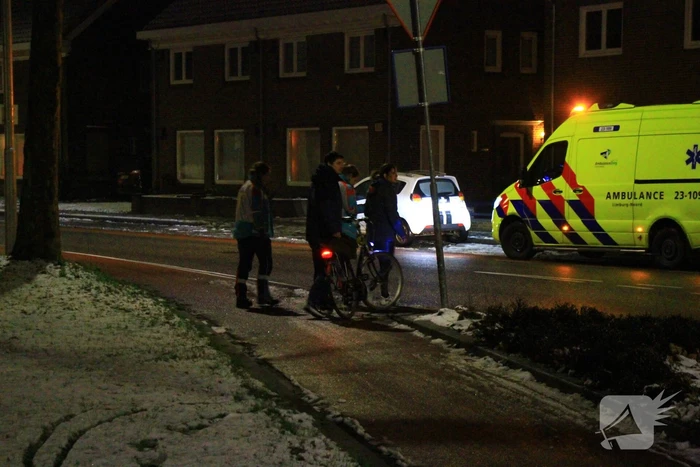 Fietser gewond na val op glad fietspad