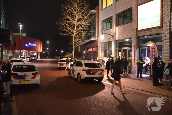 Flinke politie-inzet bij ongeregeldheden