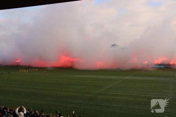 Honderden supporters bij training klassieker