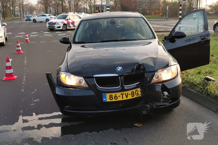 Automobilist ramt verkeerslicht