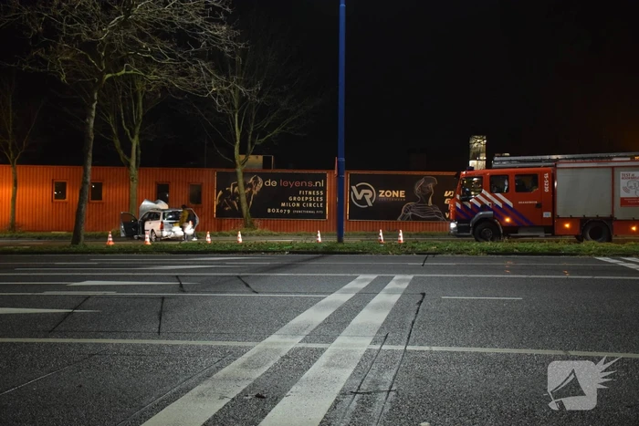 Eenzijdig ongeval tegen boom