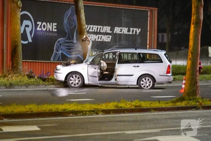 Eenzijdig ongeval tegen boom