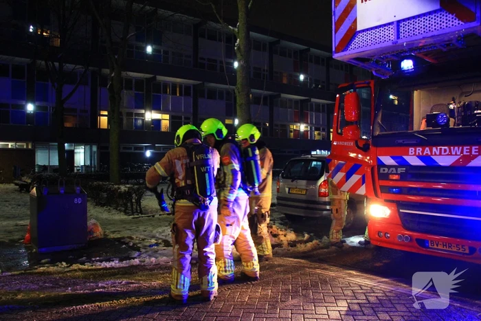 Onderzoek in flat vanwege melding van brand