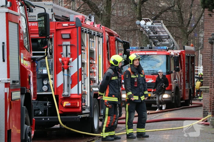 Brand op dak van bibliotheek