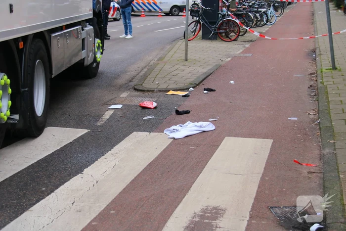 Persoon ernstig gewond bij ongeval met vrachtwagen