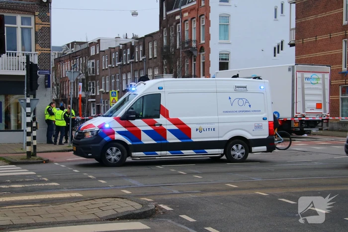 Persoon ernstig gewond bij ongeval met vrachtwagen