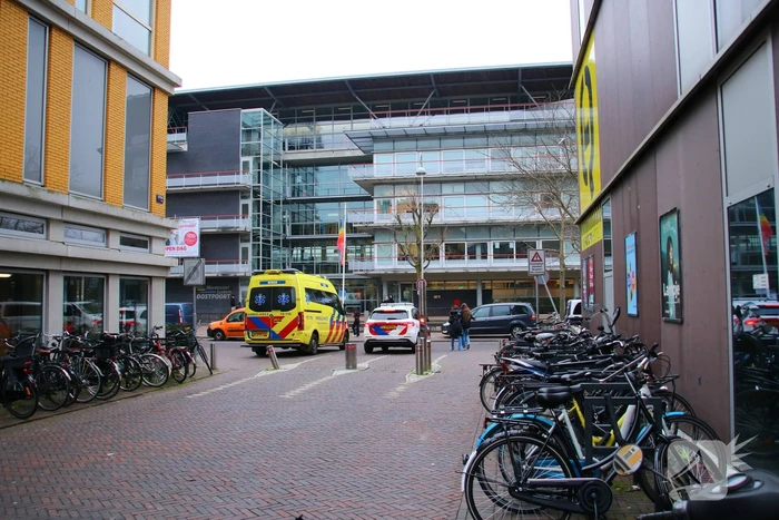 Steekpartij in Montessori Lyceum Oostpoort