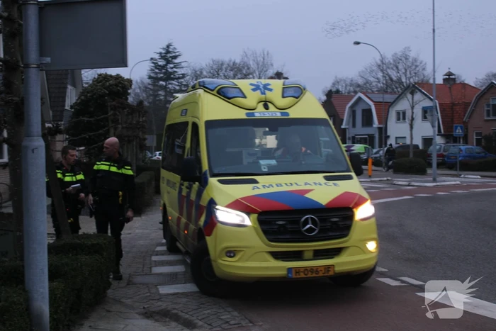 Fietser gewond bij aanrijding bij rotonde