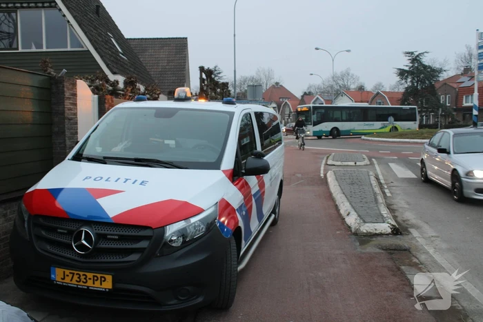 Fietser gewond bij aanrijding bij rotonde
