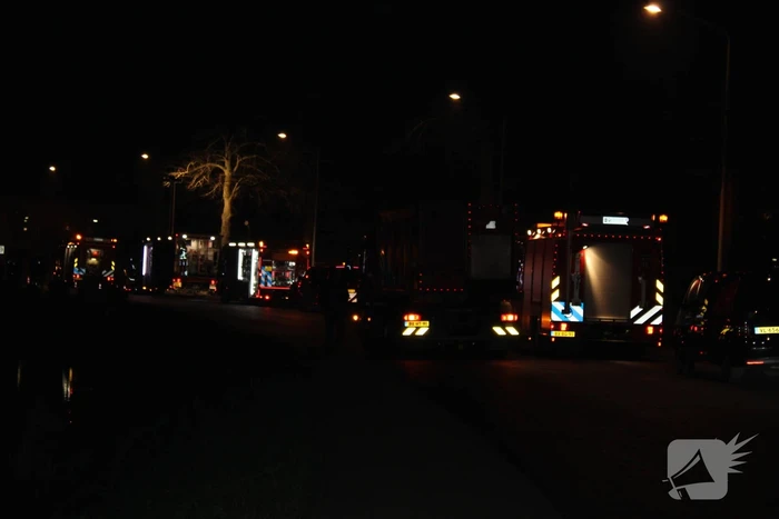 Grote inzet brandweer wegens zinkende woonboot