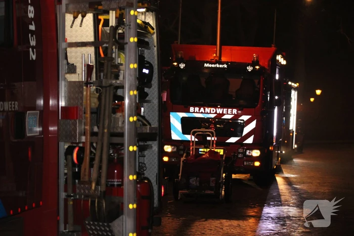 Grote inzet brandweer wegens zinkende woonboot