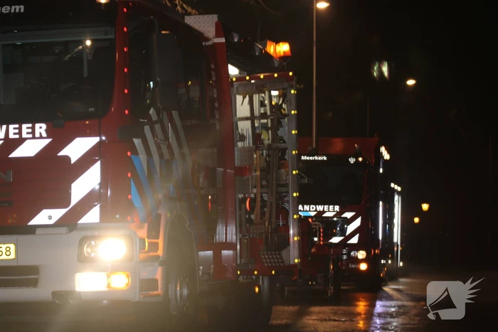 Grote inzet brandweer wegens zinkende woonboot