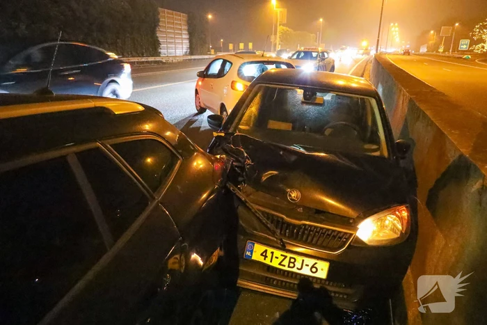 Drie auto's op elkaar gebotst