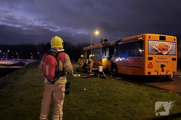Foodtruck compleet uitgebrand