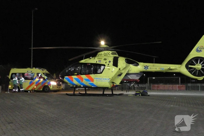 Traumahelikopter landt bij sportcentrum