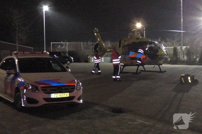 Traumahelikopter landt bij sportcentrum