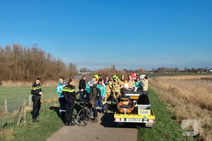 Veel inzet na aantreffen fiets langs het water