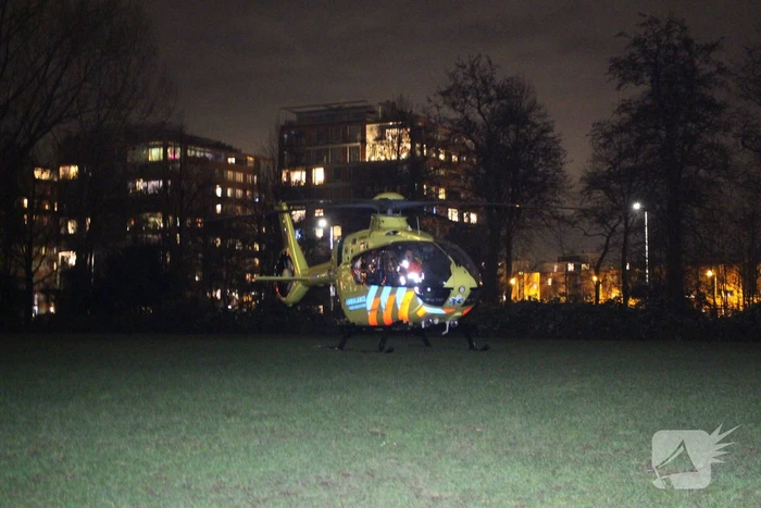 Traumahelikopter landt voor medisch noodgeval