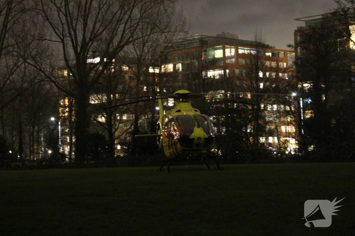 Traumahelikopter landt voor medisch noodgeval