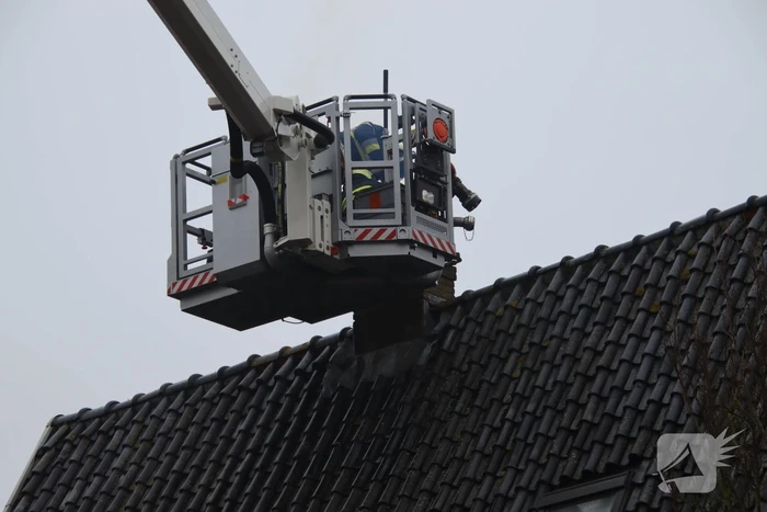 Schoorsteenbrand snel onder controle