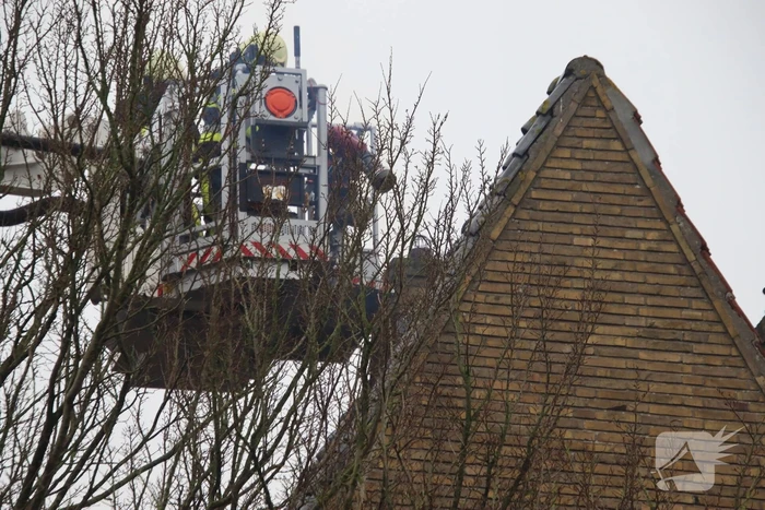 Schoorsteenbrand snel onder controle