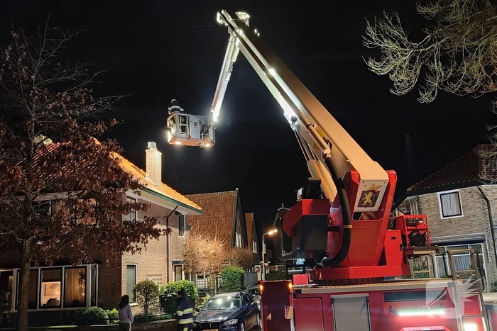 Schoorsteenbrand snel onder controle