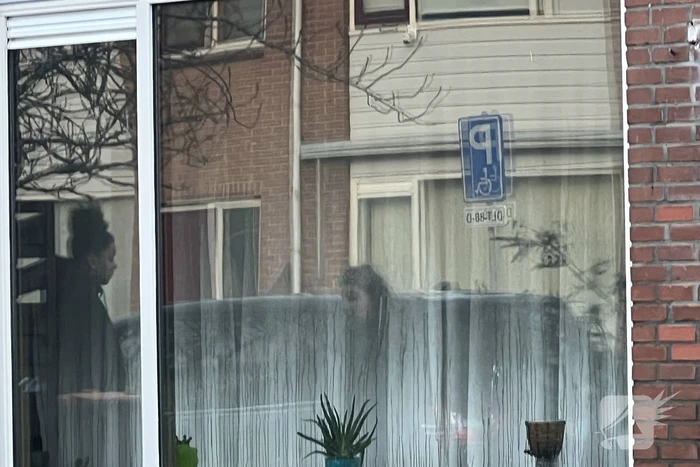 Buren slaan alarm bij brand in woning