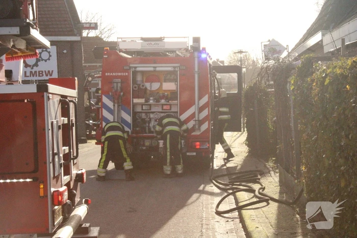 Brandweer controleert woning na melding schoorsteenbrand
