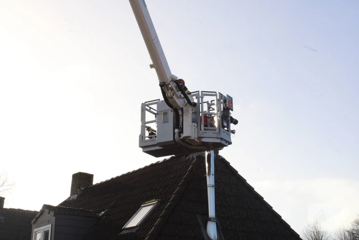 Brandweer controleert woning na melding schoorsteenbrand