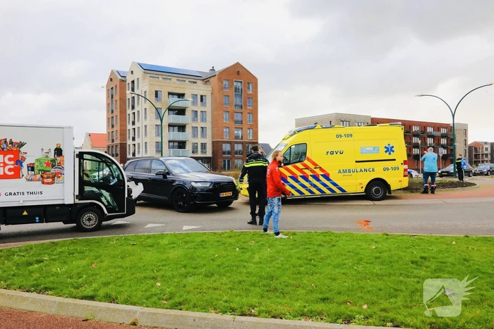 Fietser ernstig gewond bij botsing met bezorgwagen