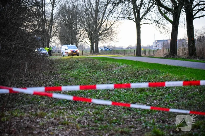 Groot onderzoek naar aantreffen overleden persoon in bos
