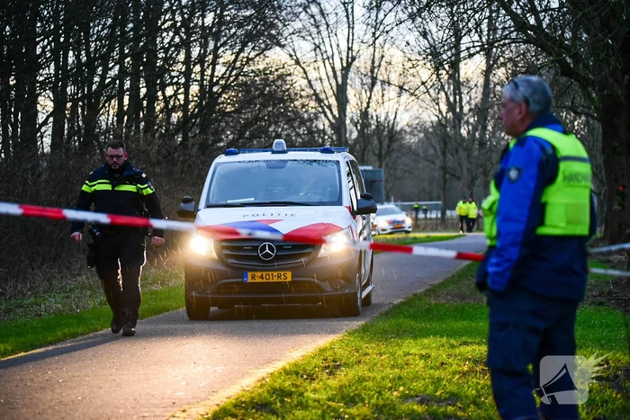 Groot onderzoek naar aantreffen overleden persoon in bos