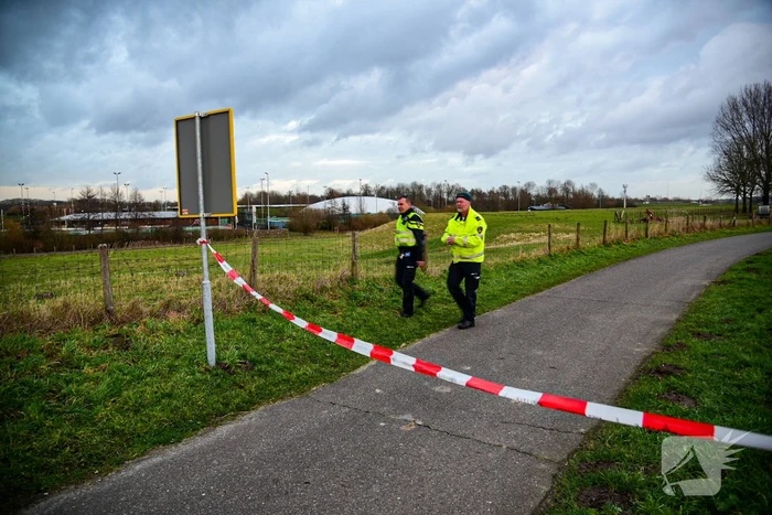 Groot onderzoek naar aantreffen overleden persoon in bos