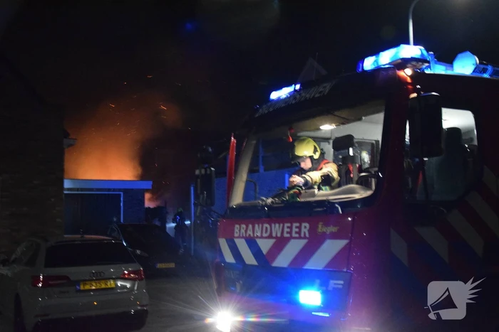 Hevige brand in tuin