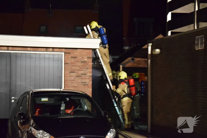 Hevige brand in tuin