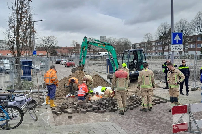 Bouwvakker komt tijdens werkzaamheden vast te zitten