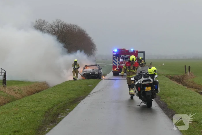 Gestolen auto volledig uitgebrand