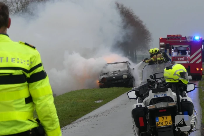 Gestolen auto volledig uitgebrand